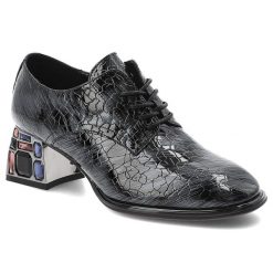 Szare Półbuty Artiker Stylowe Obuwie Damskie Na Obcasie. Szare półbuty wsuwane Artiker, bez wzorów, z lakierowanej skóry, eleganckie, bez obcasa, na obcasie. Za 254.99 zł.
