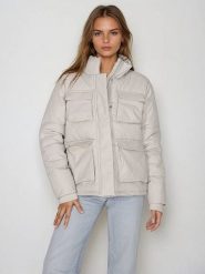 Steve Madden Kurtka przejściowa w kolorze jasnoszarym rozmiar: M. Szare kurtki Steve Madden, m, bez wzorów, bez kaptura. Za 173.99 zł.