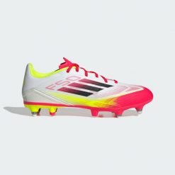 Buty F50 League SG. Białe buty treningowe adidas, bez wzorów, bez zapięcia, do piłki nożnej. Za 249.00 zł.