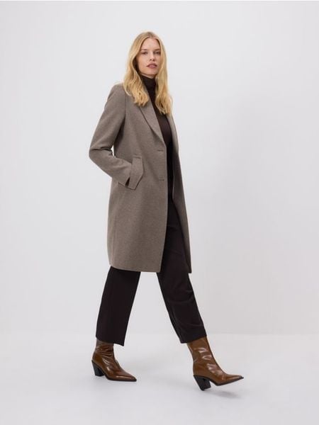 Płaszcz z dodatkiem wełny - brązowy. Brązowe płaszcze Reserved, l, bez wzorów, z tkaniny, bez kaptura. Za 259.99 zł.