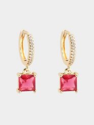 U.S. Polo Assn. Pozłacane kolczyki-kreole z kryształami rozmiar: onesize. Czerwone kolczyki U.S. Polo Assn., z kryształem, metalowe. Za 73.99 zł.