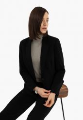 Czarna marynarka JB-MALIRA. Czarne marynarki i żakiety Volcano, s, bez wzorów, z bawełny, eleganckie, bez ramiączek. Za 249.99 zł.