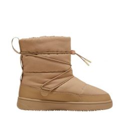 Buty damskie Puma Snowbae Wns. Brązowe buty do biegania Puma, bez wzorów, bez zapięcia, do biegania. Za 398.86 zł.