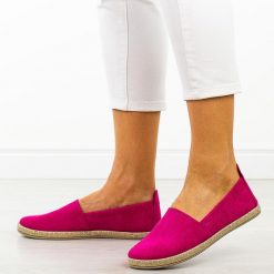 Fuksja espadryle damskie, półbuty Potocki 16332. Czerwone espadryle POTOCKI, bez wzorów, z zamszu, eleganckie, z okrągłym noskiem, bez obcasa. Za 89.00 zł.