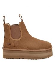 UGG Skórzane sztyblety "W Neumel Platform Chelsea" w kolorze jasnobrązowym rozmiar: 42. Brązowe botki UGG, bez wzorów, z wełny, sportowe, bez zapięcia. Za 594.39 zł.