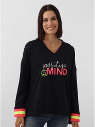Zwillingsherz Bluza "Talisa" w kolorze czarnym rozmiar: L/XL. Czarne bluzy Zwillingsherz, l, bez wzorów, z bawełny, bez kaptura. Za 211.81 zł.