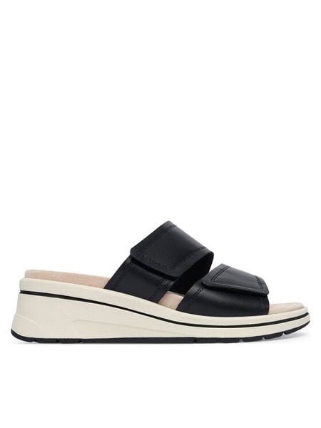 Caprice Klapki 9-27207-46 Czarny. Czarne klapki Caprice, bez wzorów, ze skóry, bez obcasa, bez zapięcia. Za 206.99 zł.