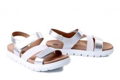 DR. BRINKMANN 7102770-01 schwarz, sandały damskie. Czarne sandały Dr. Brinkmann, bez wzorów, ze skóry, bez obcasa, bez zapięcia. Za 280.42 zł.