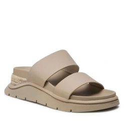 Klapki Jenny Fairy. Brązowe klapki Jenny Fairy, bez wzorów, bez obcasa, bez zapięcia. Za 129.99 zł.