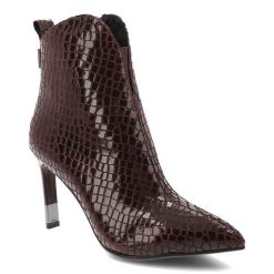 Botki damskie S. Barski, na szpilce skórzane we wzorki z noskiem w szpic ocieplane i na zamek, wino, CR52-705. Czerwone botki S.BARSKI, bez wzorów, z lakierowanej skóry, ze szpiczastym noskiem, bez obcasa, na obcasie, bez zapięcia. Za 329.00 zł.