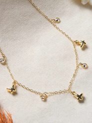 Lodie Silver Pozłacany naszyjnik z elementami ozdobnymi - dł. 42 cm rozmiar: onesize. Szare naszyjniki Lodie Silver, z materiału, z cyrkonią, metalowe. Za 52.99 zł.