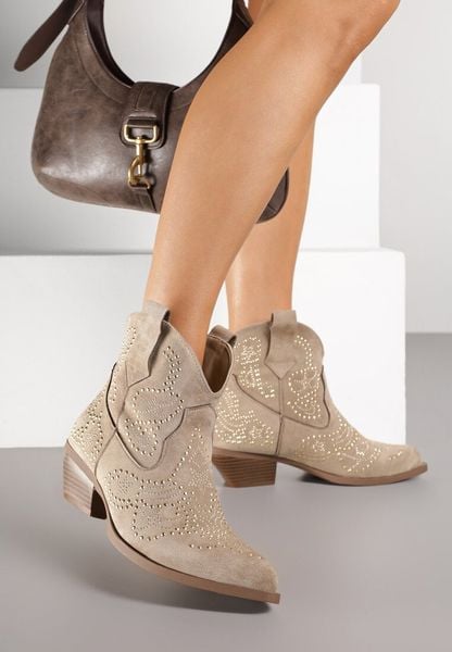 Ciemnobeżowe Krótkie Botki Typu Kowboki z Cyrkoniowym Zdobieniem Lalare. Brązowe botki Renee, z aplikacjami, z jeansu, bez obcasa, na obcasie, bez zapięcia. Za 159.99 zł.