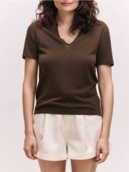 Sweter polo - brązowy. Brązowe swetry Reserved, l, bez wzorów, z dzianiny, klasyczne, bez ramiączek. Za 139.99 zł.