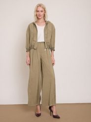 BGN Kurtka w kolorze khaki rozmiar: 36. Brązowe kurtki BGN, bez wzorów, bez kaptura. Za 137.74 zł.