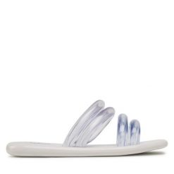 Klapki Melissa. Klapki Melissa, bez wzorów, bez obcasa, bez zapięcia. Za 299.99 zł.
