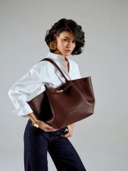Vince Camuto Shopper bag "Prato" w kolorze brązowym - 52 x 27 x 13 cm rozmiar: onesize. Brązowe shopper bag Vince Camuto, bez wzorów, z materiału, na ramię, bez dodatków. Za 122.96 zł.