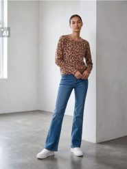 Sweter w panterkę z wiskozą - beżowy. Brązowe swetry Sinsay, l, bez wzorów, z wiskozy, bez ramiączek. Za 45.99 zł.