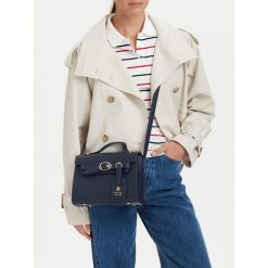 Torebka Beverly Hills Polo Club. Niebieskie torebki klasyczne Beverly Hills Polo Club, bez wzorów, klasyczne, bez dodatków. Za 199.99 zł.