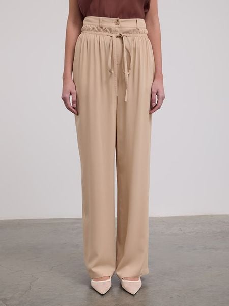 BGN Spodnie w kolorze beżowym rozmiar: 40. Brązowe spodnie materiałowe BGN, bez wzorów, z materiału, z podwyższonym stanem. Za 52.42 zł.