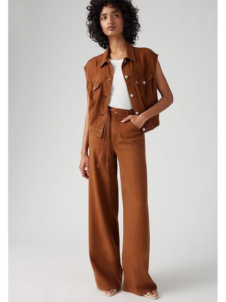 Levi's Dżinsy - Comfort fit - w kolorze brązowym rozmiar: W26/L33. Brązowe jeansy Levi's, l, z aplikacjami, z tkaniny, klasyczne, z podwyższonym stanem. Za 223.46 zł.