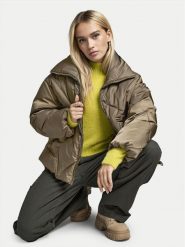 ONLY Kurtka puchowa Pippi 15322803 Brązowy Regular Fit. Brązowe kurtki ONLY, m, bez wzorów, z puchu, bez kaptura. Za 149.99 zł.