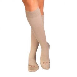 Skarpety uciskowe o długości 3/4 wykonane z beżowej bawełny merceryzowanej. Brązowe skarpetki OEM, bez wzorów, z bawełny. W wyprzedaży za 85.02 zł.