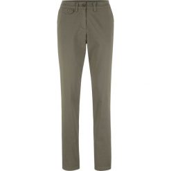 Spodnie chino bonprix ciemnooliwkowy. Chinosy marki Nike. Za 74.99 zł.