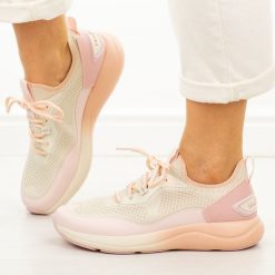 Różowe sportowe buty damskie McArthur Ma256w. Brązowe buty sportowe lifestyle McArthur, na lato, bez wzorów, z dresówki, casualowe, bez zapięcia. Za 229.00 zł.