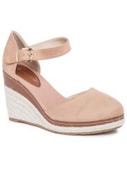 Foreverfolie Sandały w kolorze beżowym na koturnie rozmiar: 38. Brązowe sandały Foreverfolie, bez wzorów, bez obcasa, na koturnie, bez zapięcia. Za 113.99 zł.