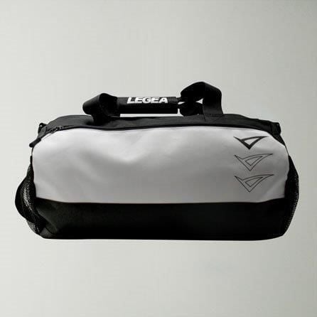 Torba na siłownię compact czarna. Czarne torby sportowe LEGEA, bez wzorów, z materiału. Za 92.00 zł.