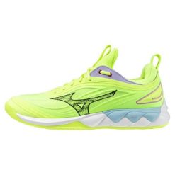 Buty halowe Mizuno Wave Luminous 3. Czarne buty sportowe lifestyle Mizuno, bez wzorów, sportowe, bez zapięcia, mizuno wave. W wyprzedaży za 506.85 zł.