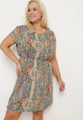 Zielono-Beżowa Wiskozowa Sukienka w Stylu Boho o Pudełkowym Kroju z Materiałowym Paskiem Neteri. Zielone sukienki Born2be, na co dzień, xl, bez wzorów, z materiału, boho, bez kołnierzyka, bez ramiączek, midi. Za 59.99 zł.