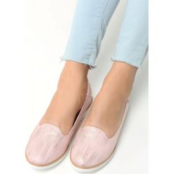 Różowe Baleriny Nesti. Baleriny marki Born2be. Za 49.99 zł.