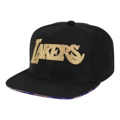 Czapka z daszkiem bejsbolówka Mitchell & Ness NBA Los Angeles Lakers. Czarne czapki z daszkiem Mitchell & Ness, bez wzorów, sportowe. Za 99.00 zł.