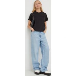 Levi's t-shirt bawełniany kolor czarny. Czarne t-shirty Levi's, z aplikacjami, z bawełny, bez kołnierzyka, bez ramiączek. Za 199.99 zł.