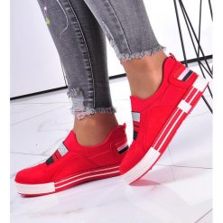 Wsuwane czerwone trampki damskie /C2-2 12252 T294/ 40. Czerwone trampki Pantofelek24, bez wzorów, bez zapięcia. Za 49.90 zł.