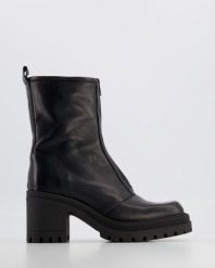 CZARNE BOTKI Z SUWAKIEM 22122 NAPPA NERO. Czarne botki Venezia, bez wzorów, ze skóry, bez obcasa, bez zapięcia. Za 379.00 zł.
