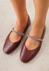 Bordowe Wsuwane Balerinki z Ozdobnym Paskiem z Cyrkoniami Rola. Czerwone baleriny Born2be, z aplikacjami, eleganckie, bez obcasa, bez zapięcia. Za 49.99 zł.