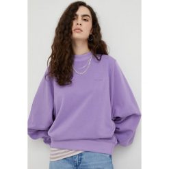 Wrangler bluza bawełniana damska kolor fioletowy gładka. Fioletowe bluzy Wrangler, l, bez wzorów, z bawełny, bez ramiączek, bez kaptura. Za 229.99 zł.