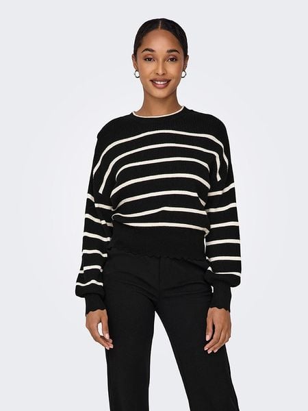 ONLY Sweter w kolorze kremowo-czarnym rozmiar: M. Czarne swetry ONLY, m, bez wzorów, bez ramiączek. Za 118.56 zł.