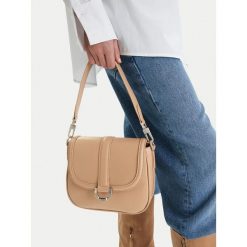 Torebka Badura. Brązowe torebki klasyczne Badura, bez wzorów, klasyczne, bez dodatków. Za 199.99 zł.