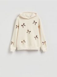 Bluza ze świątecznym motywem - złamana biel. Bluzy bez kaptura Reserved, l, bez wzorów, z bawełny, bez kaptura. Za 99.99 zł.