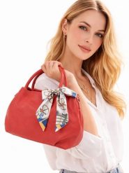 Florence Bags Skórzana torebka "Wesa" w kolorze czerwonym - 33 x 20 x 16 cm rozmiar: onesize. Czerwone torebki klasyczne Florence Bags, bez wzorów, z materiału, przez ramię, bez dodatków. Za 217.99 zł.