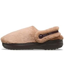 Klasyczne, Niezapomniane Kapcie Crocs Dorośli. Brązowe kapcie Crocs, bez wzorów, z futra. Za 231.99 zł.