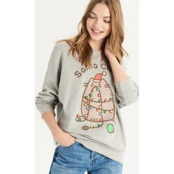 Bluza Pusheen z pomponami - Jasny szar. Bluzy marki Sinsay. W wyprzedaży za 39.99 zł.