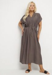 Ciemnoszara Wiskozowa Sukienka Pudełkowa z Cienkim Paskiem i Kieszeniami Lumivorae. Szare sukienki Born2be, na co dzień, plus size, bez wzorów, z wiskozy, eleganckie, bez kołnierzyka, plus size, bez ramiączek, maxi, proste. W wyprzedaży za 67.99 zł.