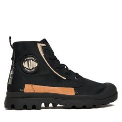Trapery Palladium. Czarne traperki Palladium, bez wzorów, bez obcasa, bez zapięcia. Za 289.99 zł.