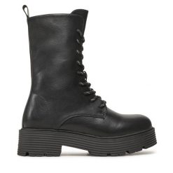Botki JENNY. Czarne botki Jenny, bez wzorów, bez obcasa, na płaskiej podeszwie, bez zapięcia. Za 159.99 zł.