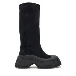 Kozaki Bronx. Czarne kozaki Bronx, bez wzorów, bez obcasa, na płaskiej podeszwie, bez zapięcia. Za 599.99 zł.