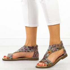 Szare sandały damskie M.Daszyński 24148-2. Szare sandały M.Daszyński, bez wzorów, z jeansu, eleganckie, bez obcasa, na płaskiej podeszwie, bez zapięcia. Za 159.00 zł.